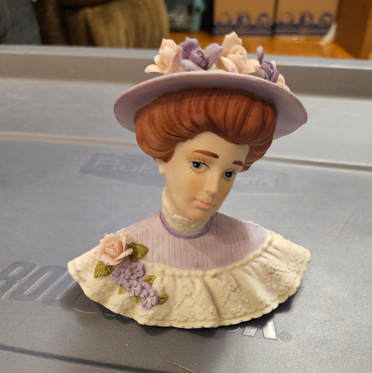 San Francisco Music Box Co, Lady's bust porcelain purple dress & bonnet, plays Try To Remember, 1990 Decor