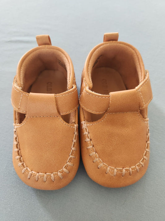 Old Navy - 12/18m Cutest moccasins. Soft soled 3 (Infant Shoe)