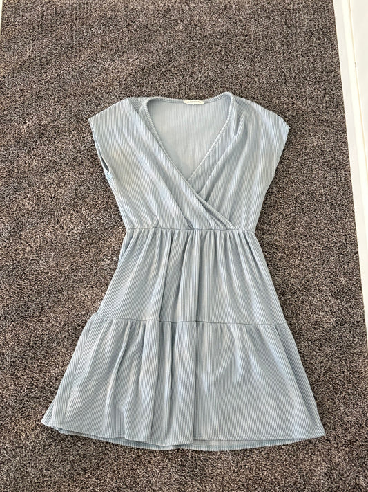 Caution to the Wind wrap dress size Large Light blue, mini length, size tag removed, summer, casual Women's - L