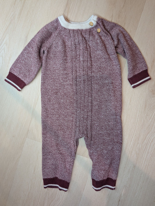 Cat & jack maroon & white sweater romper, 3-6m Maroon & white 100% cotton sweater romper with buttons 3 Months