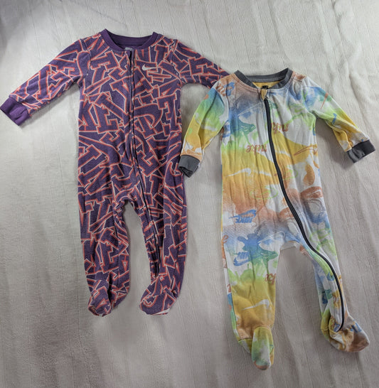 Nike 9 mo boys footed sleepers Worn in but still in great shape, could be unisex, lot of 2 9 Months