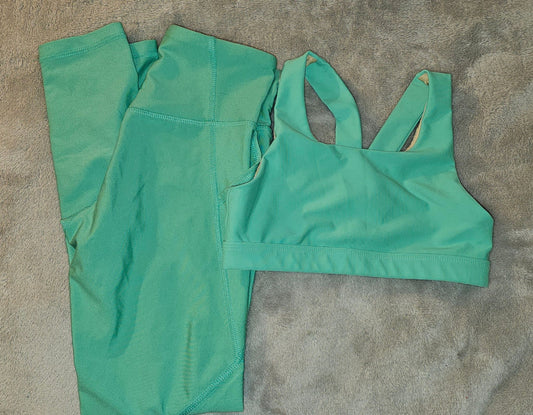Old Navy size medium Leggings and sports bra set Ballet-Dance-Gym