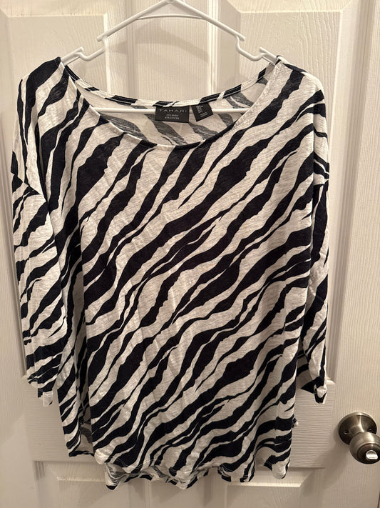 Tahari 55% linen zebra print long sleeve shirt Women's - L