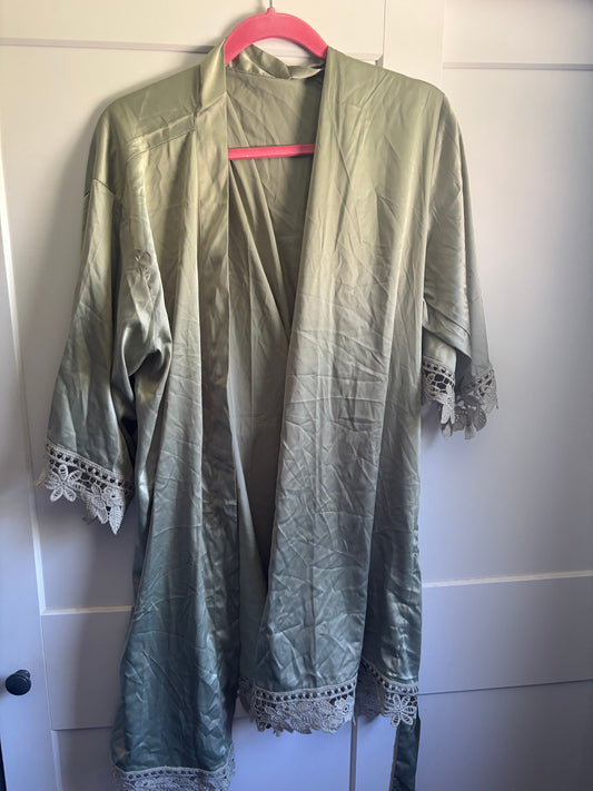 sage green silk robe  Women's - XL