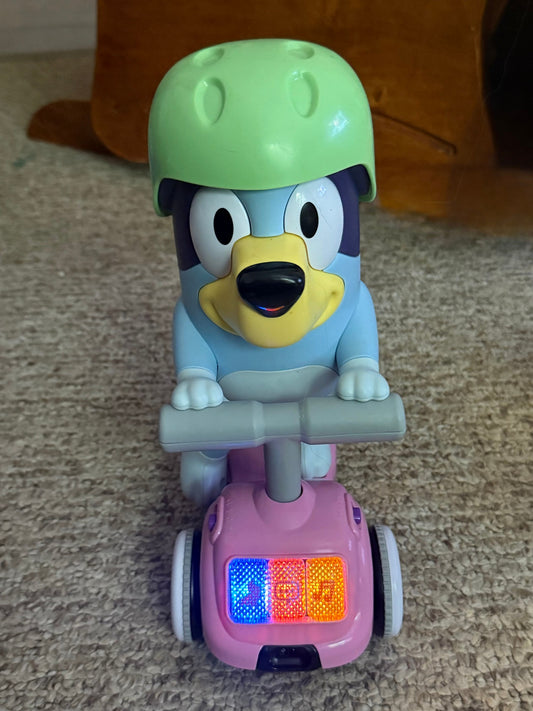 Bluey VTech electronic scooter toy with sounds Bluey VTech electronic scooter toy with sounds Toddler