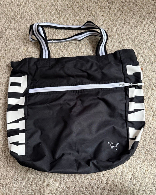 Victoria secret black and white tote bag w/ zipper Victoria secret black and white tote bag w/ zipper Purse