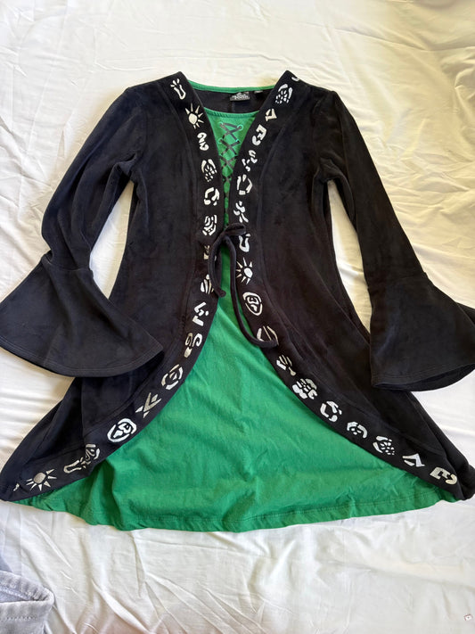 Disney Hocus Pocus, 7/8 dress Sanderson sister, dress and cloak 7
