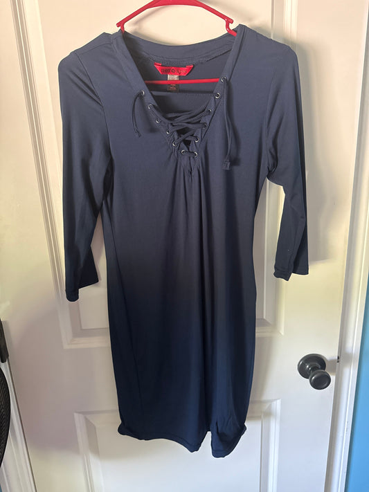 Hot Kiss Navy form fitting dress. 92 polyester, 8 spandex Women's - M