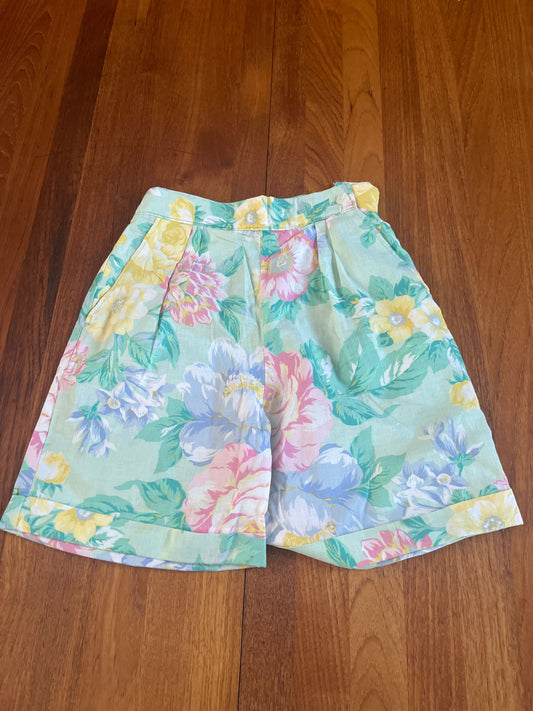 Hartstrings size 8 Flower shorts with cuffs 8