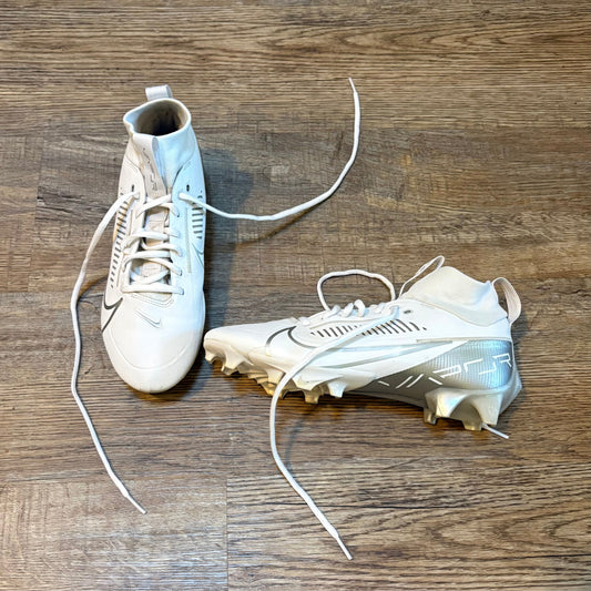 Nike Viper  SIZE 7.5 white football cleats some light discoloration on upper sock part 7-1/2 (Adult)