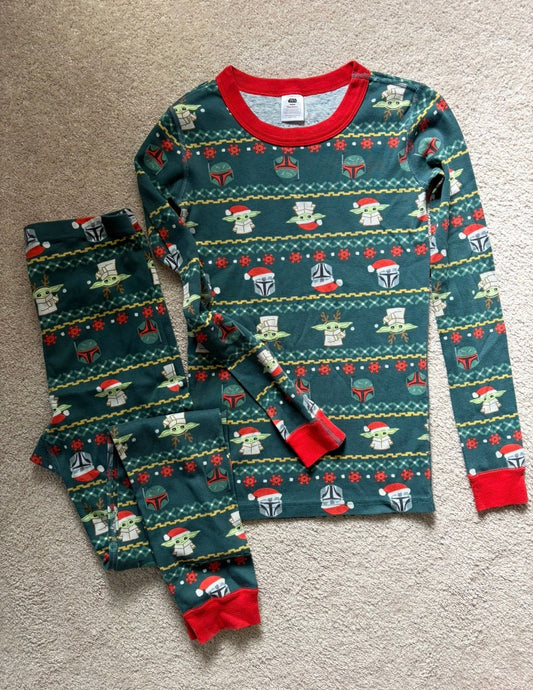 Hanna Anderson, 150, Star Wars Christmas Yoda PJ long sleeve pajama set, Mandalorian, 100% organic cotton 12