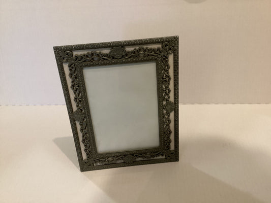 The Weston Gallery Beautiful silver 5x7 metal frame Decor