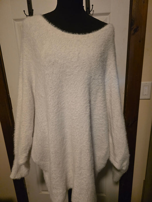 Unknown Very fuzzy and soft white sweather Women's - XXXL
