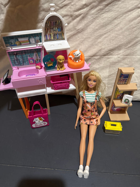 Barbie Pet store Barbie with accessories Pet store Barbie with accessories Dolls and Accessories