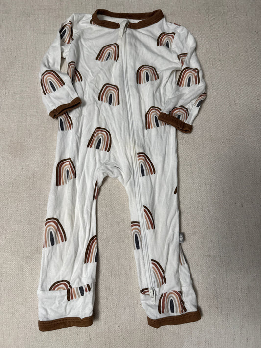 Kyte Baby GUC neutral rainbow bamboo romper sleeper 3-6m 6 Months