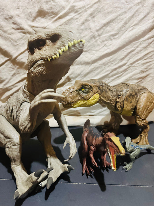 Jurassic Park Large moving figurines with sounds, and small figurines Figures and Animals