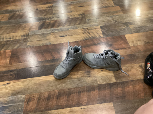 Fubu Grey hi top sneakers 3 (Big Kid)