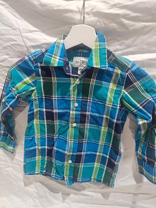 Childrens place blue & green collar button up size Blue and green plaid , barely worn 4T/4