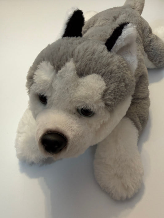 FAO Schwarz Wolf Gray and White Stuffie Plush Toys