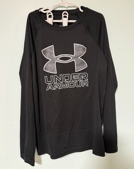 Under Armour Youth medium black under armour shirt Junior 10