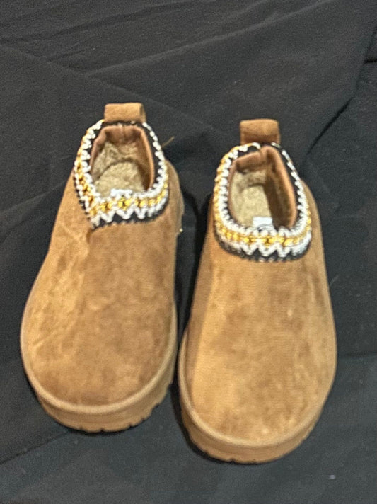 American Exchange NwoT Suede Hearth Slippers 7 (Toddler)