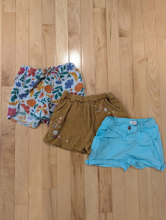 1989/Old Navy/Next Set of 3 Elastic Waist Shorts Light Blue/Fruit and Flowers/Mustard Embroidery 5T/5