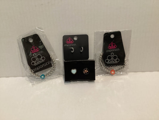 Papparazzi               Bag number 2 Costume Jewelry 2 bracelets 2 rings 1 pr earrings Jewelry