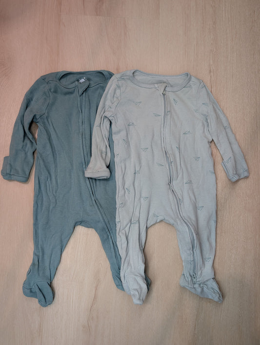 Cloud Island, blue long sleeve pajamas, 0-3m Shades of blue with paper planes, 2-way zipper, fold over mittens Newborn