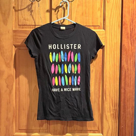 Hollister black tee with surfboards on it SIZE LARGE Junior 12