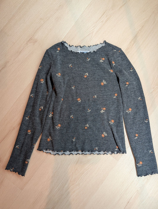 Old Navy long sleeve shirt, dark gray, M-8 Dark gray with small orange flowers 8