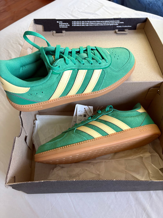 Adidas, 6.5W, sneakers New in box, green suede, cloudfoam 6-1/2 (Adult)