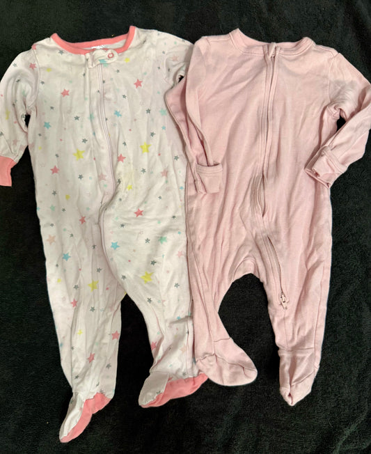 Old navy/gerber footie pjs set 0-3 months Old navy/gerber footie pjs set 0-3 months 3 Months