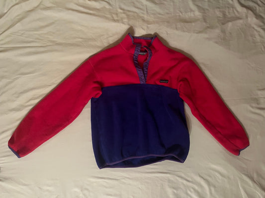 Patagonia women's fleece pullover. Tag says size 11/12, but fits like women's S, hot pink/purple Women's - S