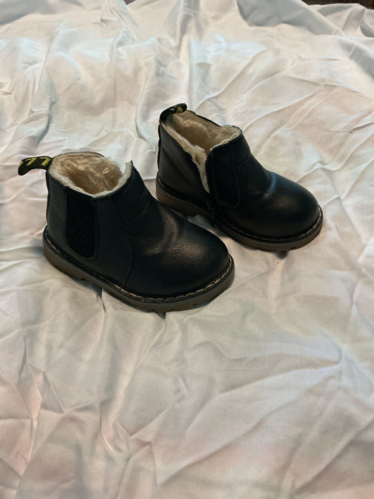 Lland Leather ankle, boots, sheep line side up 6 (Toddler)
