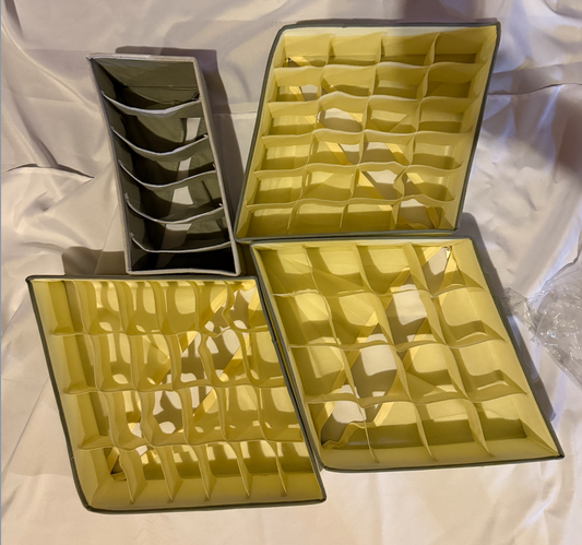 NEW- Drawer organziers New 4 pack,  3 square, 1 rectangle Miscellaneous