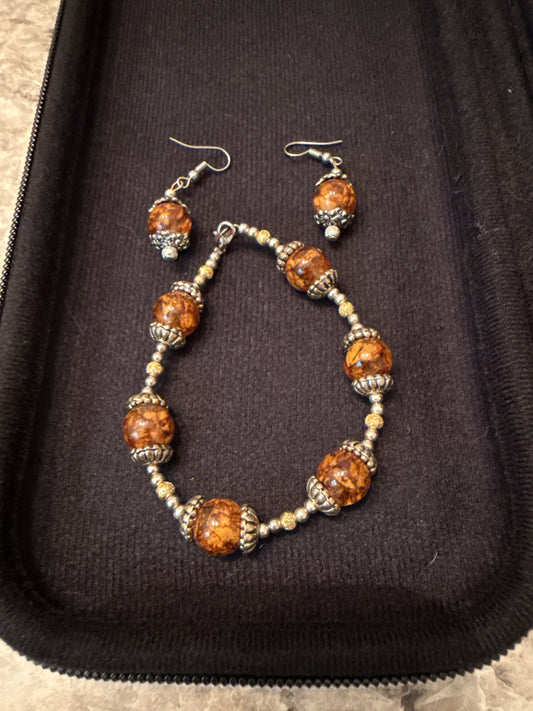 Matching beaded bracelet and earrings Silver plated and resin beads Jewelry