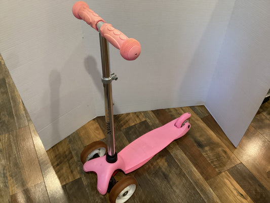 Sam Toys Pink 3 wheel Scooter with back brake Bike-Trike-Scooter
