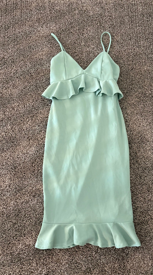 Shein peplum fitted midi dress size Medium Light green, v-neck, spaghetti straps, party, wedding Women's - M