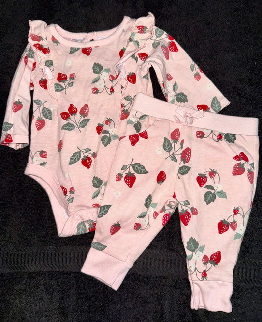 Granimals matching strawberry outfit 0-3 months Granimals matching strawberry outfit 0-3 months 3 Months