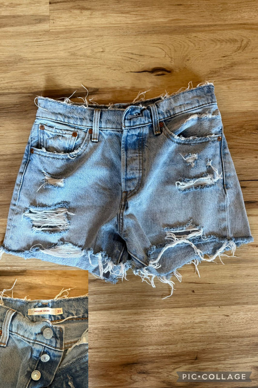 Levis 501s Wedgie button fly high rise shorts non stretch Women's 4