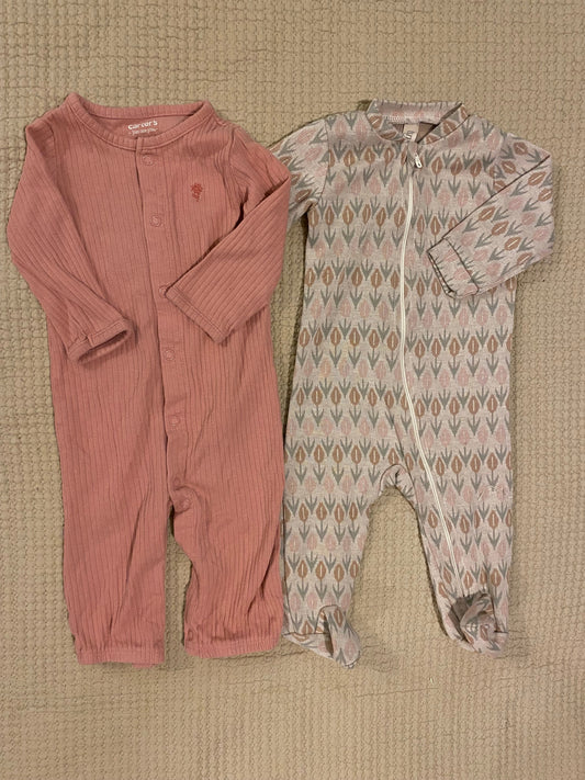Carters, Snug Set of 2 cotton onesies. One footed and one footless 3 Months