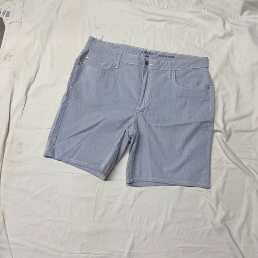 Lee Riders - Ladies - Sz 14 - NWOT Blue/Wht pin striped shorts - Mid Rise Women's 14