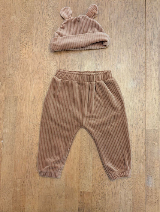 Disney Baby, 3-6m, soft ribbed brown pants hat w/ bear ears 3 Months