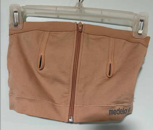 Medela Pumping Bra Size Medium. Never used Nursing