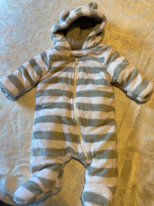 Wonder Nation, 0-3m, NWOT, one piece plush Snowsuit, bunting, gray and white, ears on hood Newborn