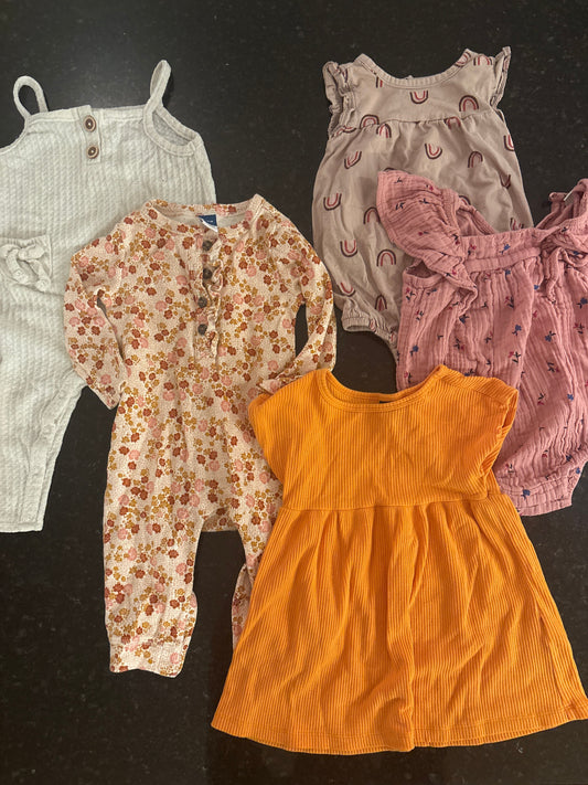 Old Navy & Jessica Simpson cream tank romper Old Navy lot, 1 dress, 2 cute onesies, 1 l sleeve w/ buttons 6 Months