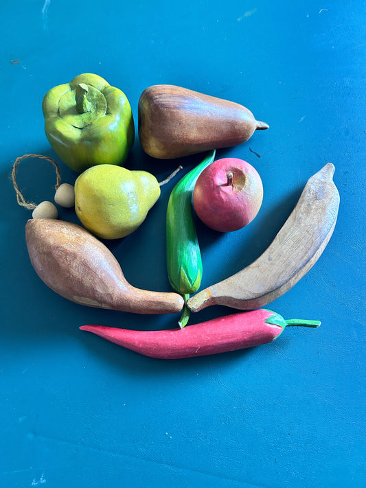 Set of wooden fruit. 9 pieces. Mango, okra, squash Apple, pear, banana, cherries, red pepper, green pepper. Decor