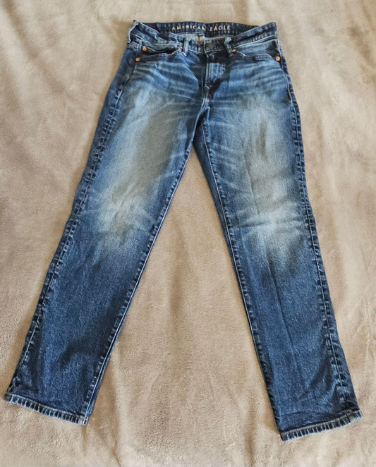 American Eagle men's 29x30 Slim Straight fit. Barely worn due to growth spurt 29