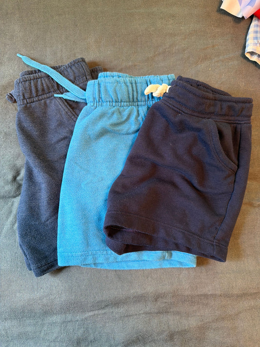 Old Navy/cat and jack Three pairs of sweatshorts, no stains 4T/4
