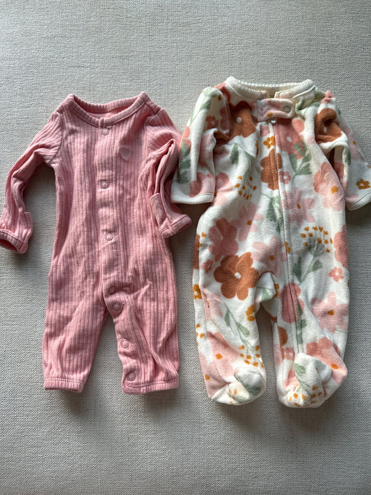 Carters VGUC fleece and ribbed bundle Preemie